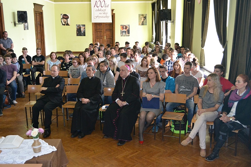 Wizyta biskupa katolickiego Piotra Gregera